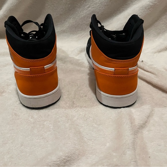 Jordan 1 Mid Shatter Backboard - Picture 5 of 5